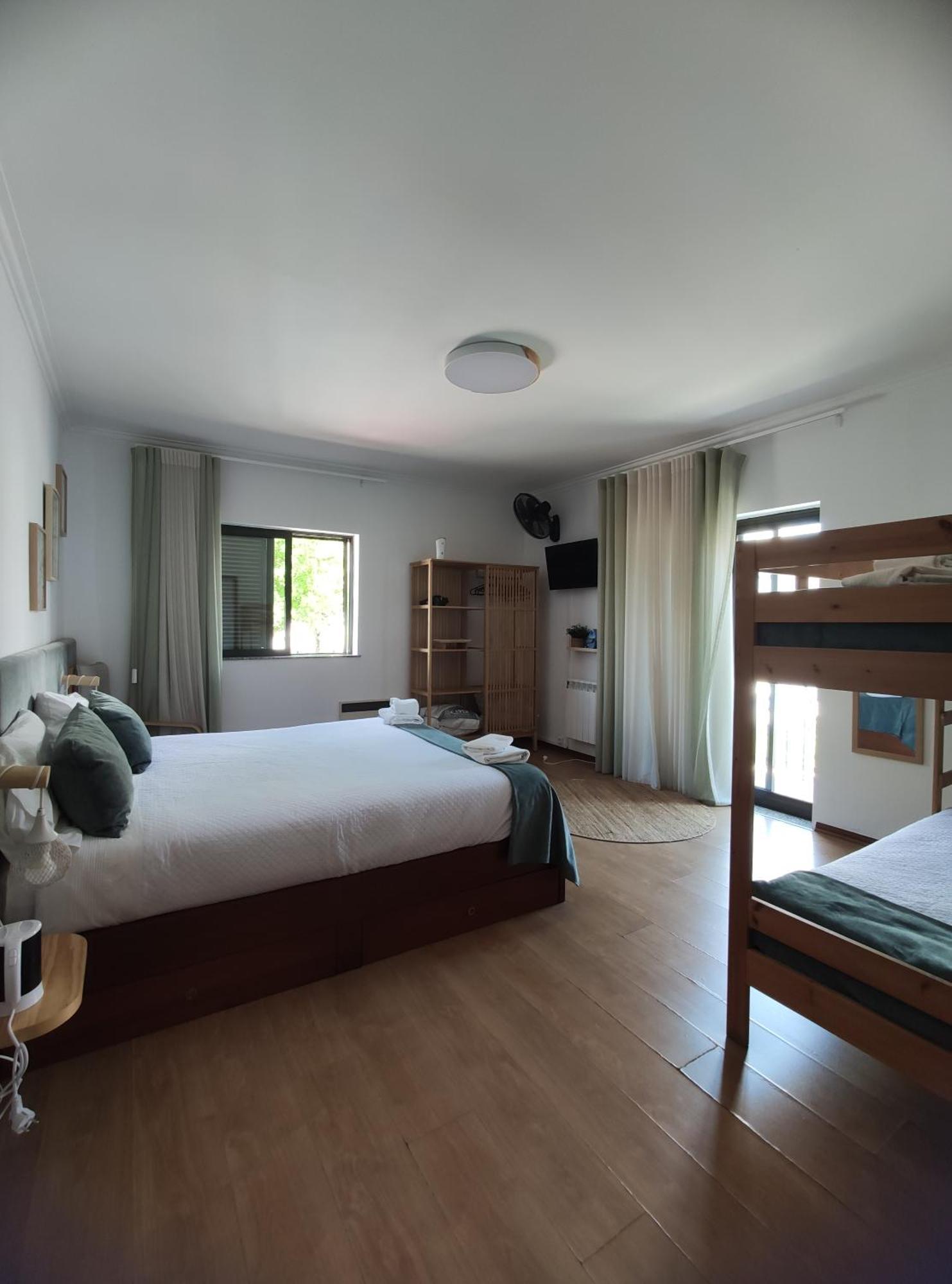 Old Village Hostel 蓬德利马 外观 照片